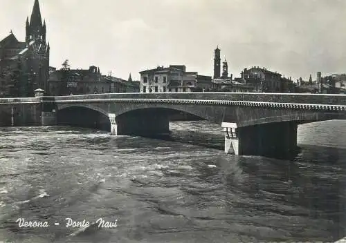 Postcard Italy Verona Ponte navi