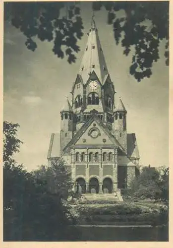Postcard Germany Chemnitz Lutherkirche