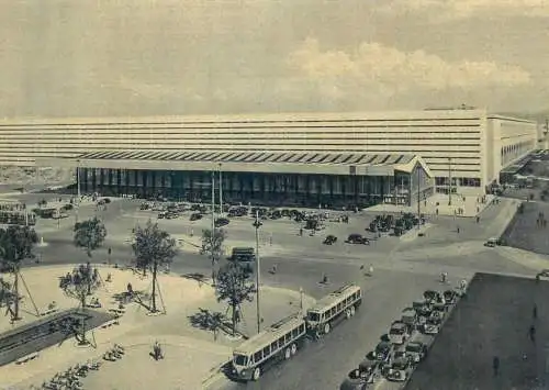Postcard Italy Rome terminus station square
