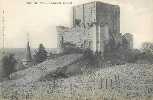 France Montrichard Le Donjon
