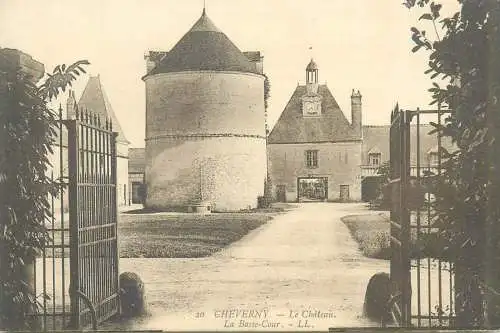 France Cheverny Le Chateau La Basse-Cour