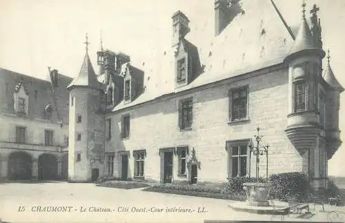 Château de Chaumont cour interieure