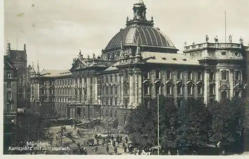 Germany Munchen Karlsplatz mit Justizpalast
