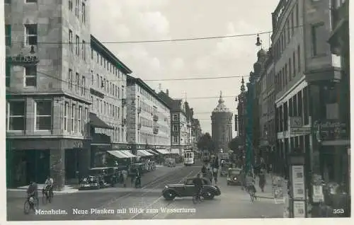 Germany Mannheim Neue Planken mit Blick zum Wasserturm