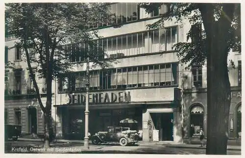 Germany Krefeld Ostwall mit Seidenfaden