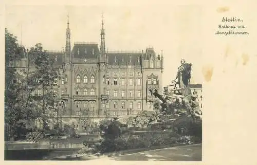 Poland Sczczecin Stettin Rathaus mit Manzelbrunnen