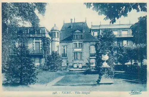 Postcard Allier > Vichy villa Sevigne
