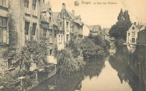Postcard Belgium Bruges le Quai des Pelletiers