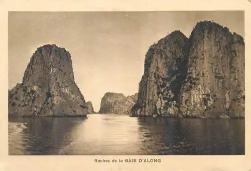 Postcard Vietnam roches de la Baie d'Along