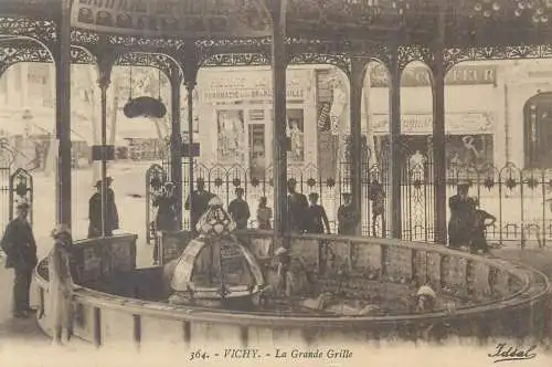Postcard France Allier > Vichy la grande grille