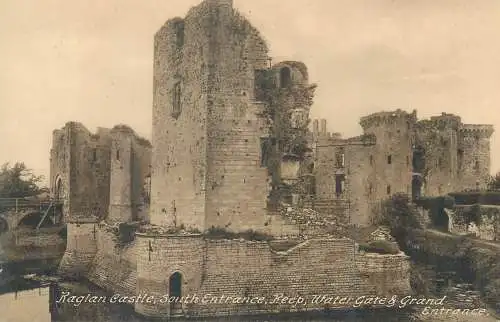 Postcard United Kingdom Wales Raglan Castle
