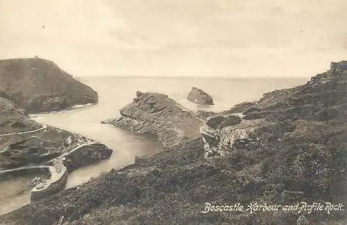 Postcard Uk England Boscastle harbour and profile rock