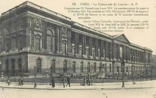 France Paris La Colonnade du Louvre