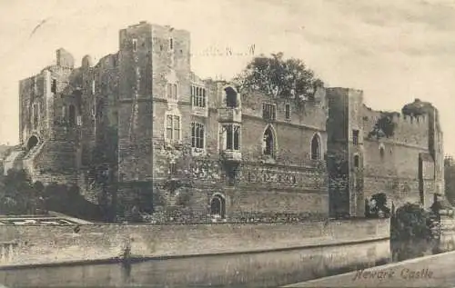 Postcard Uk England Newark castle