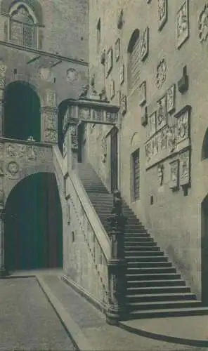 Italy Firenze Palazzo Pretorio or R. Museo Nazionale La Scala nel Cortile