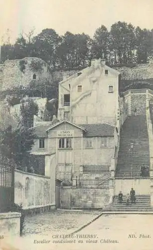 France Chateau-Thierry escalier conduisant au vieux chateau
