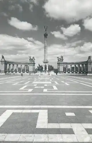 Postcard Hungary Budapest Heroes square