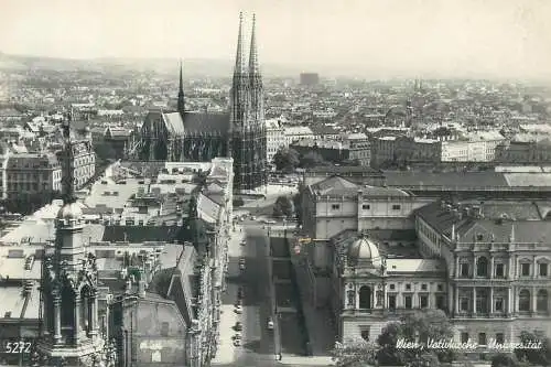 Austria Wien Votivkirche & Universitat