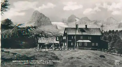 Austria Brunnerhutte am Stoderzinken mit Hohem Dachstein