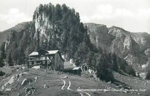 Austria Tirol Bayrerhutte mit Sonnwendjoch