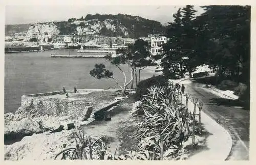France Nice Le Roc Beach et l'entree du Port
