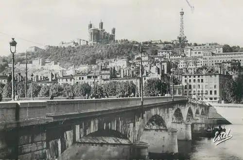 France Lyon Pont du Change et Coline de Fourviere