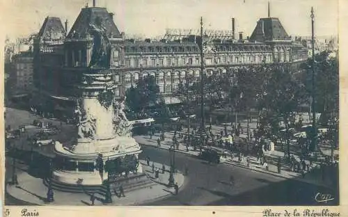 France Paris place de la Republique correspondence Roumanie Cluj