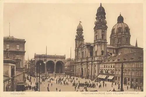 Postcard Germany Munchen Theatinerkirche und Feldherrnhalle