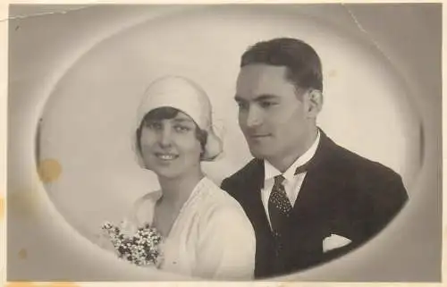 Marriage souvenir real photography charming newlywed couple