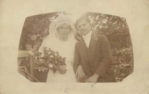 Marriage souvenir bride & groom newlywed pair real photography