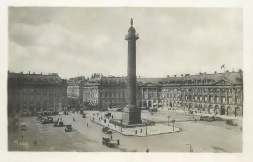 France Paris La Place et la Colonne Vendome