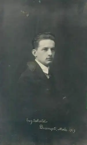 Eugeniu Dobrota Bucuresti 1919 studio photo portrait