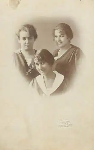 Women 1920 social history photo
