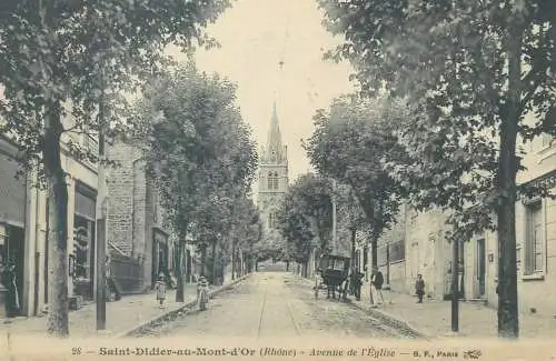 Postcard France Rhone Saint Didier au Mont d'Or avenue de l'eglise