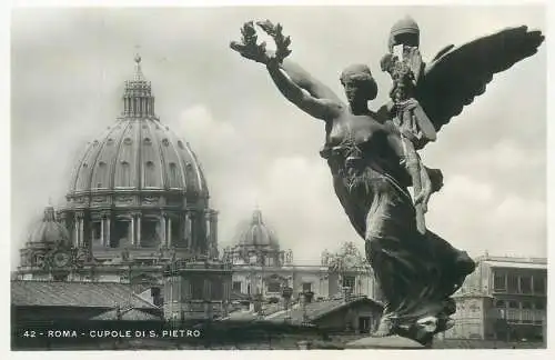 Italia Roma (Rome) cartolina postale vera fotografia E. Verdesi 1930`s Vaticano Cupole di . Pietro