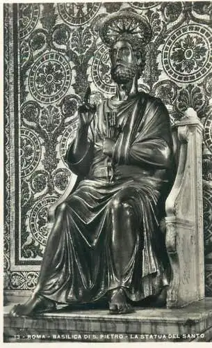 Italia Roma (Rome) cartolina postale vera fotografia E. Verdesi 1930`s Basilica di S Pietro la statue del Santo