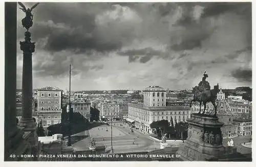Italia Roma (Rome) cartolina postale vera fotografia E. Verdesi 1930`s Piazza Venezia dal Monumento a Vittorio Emanuele