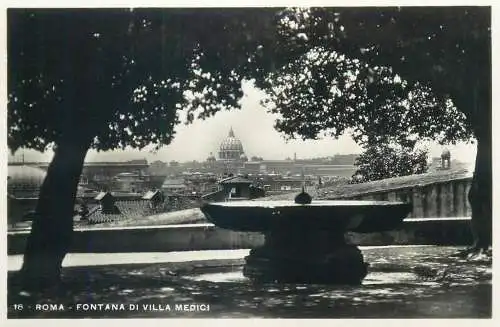 Italia Roma (Rome) cartolina postale vera fotografia E. Verdesi 1930`s fontana di Villa Medici