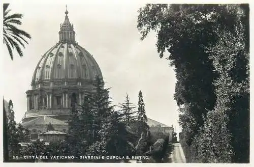 Italia Roma (Rome) cartolina postale vera fotografia E. Verdesi 1930`s citta del Vaticano Giardini e cupola S. Pietro