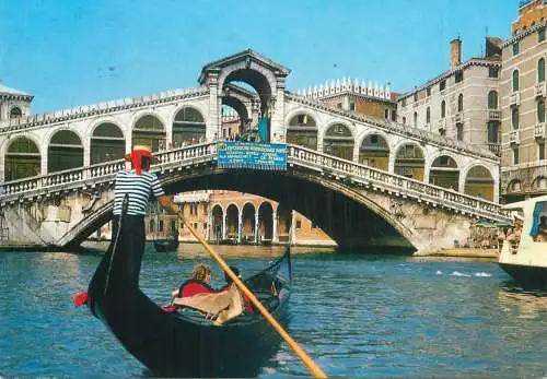 Postcard Italy > Veneto > Venezia (Venice) Rialto bridge gondola