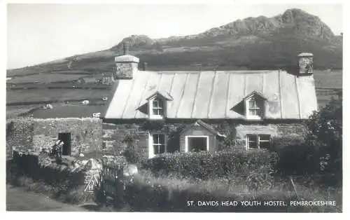 Postcard United Kingdom Wales Pembrokeshire St. Davids head Youth hotel