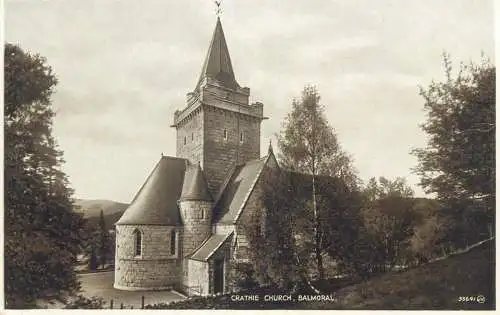 Postcard United Kingdom Scotland Balmoral Crathie Church