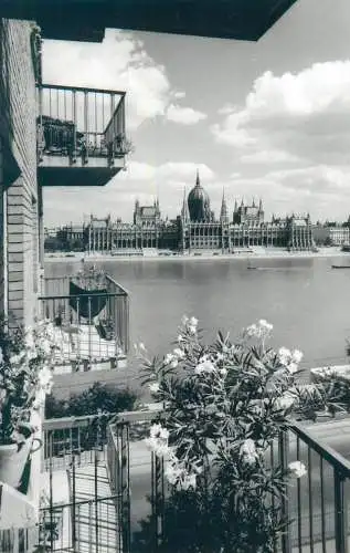 Hungary Budapest Blick auf das Parlament