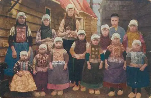 Postcard Netherlands Marken tyical family tradition