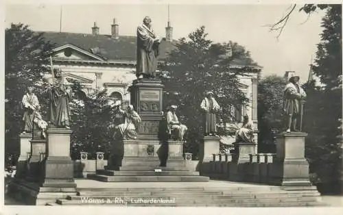 Postcard Germany Worms a Rhein Lutherdenkmal