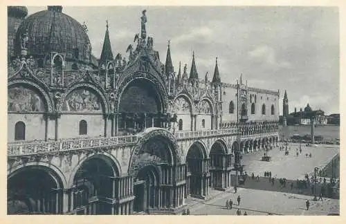 Postcard Italy > Veneto > Venezia (Venice) Facciata della Basilica vista dalla Torre dell Orologio
