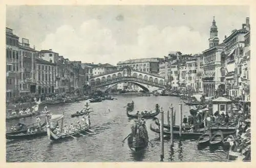 Postcard Italy > Veneto > Venezia (Venice) Canal Grande in festa gondola
