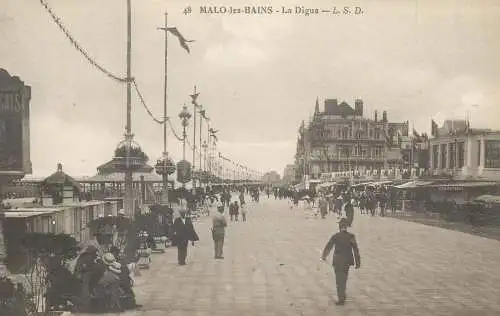 Postcard France Malo les Bains la digue