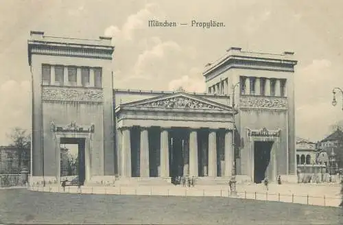 Postcard Germany Munchen Propylaen