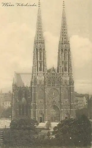 Postcard Austria Vienna Votivkirche